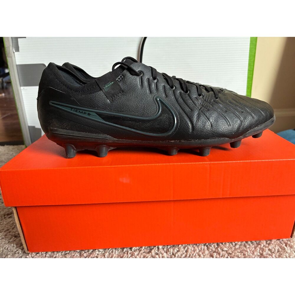 (SOLD) Nike Tiempo Legend 10 Pro AG Blackout Men's Soccer Cleats - Size 9.5US